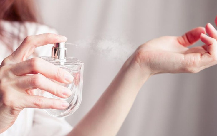 Cara Memilih Parfum Sesuai Aroma Tubuh