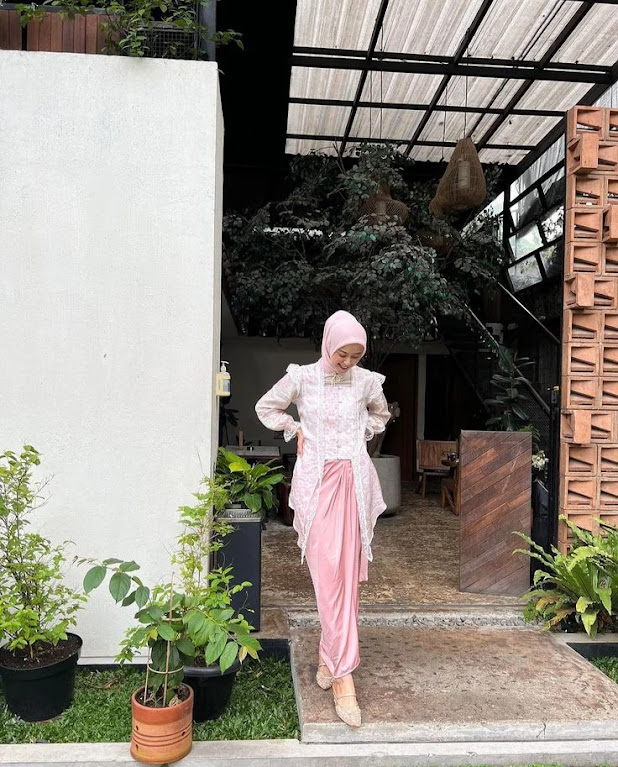 ide-outfit-wanita-hijab-buat-kondangan